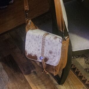 Myra Crosdbody Bag